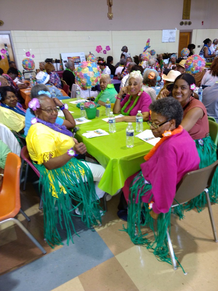 rsvpneworleans's tweet image. RSVP New Orleans celebrating 45 years of serving the community at our Volunteer Luau Luncheon.