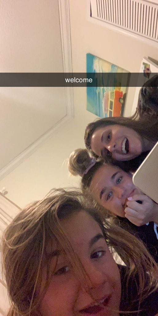 laurenlucki6's tweet photo. happy day of birth to my girl @joannadamico5 so glad ms v brought us together this year, you’re the best &amp; love you w my whole heart ❤️ #19 #eskimos https://t.co/Ge3uxrZmNl