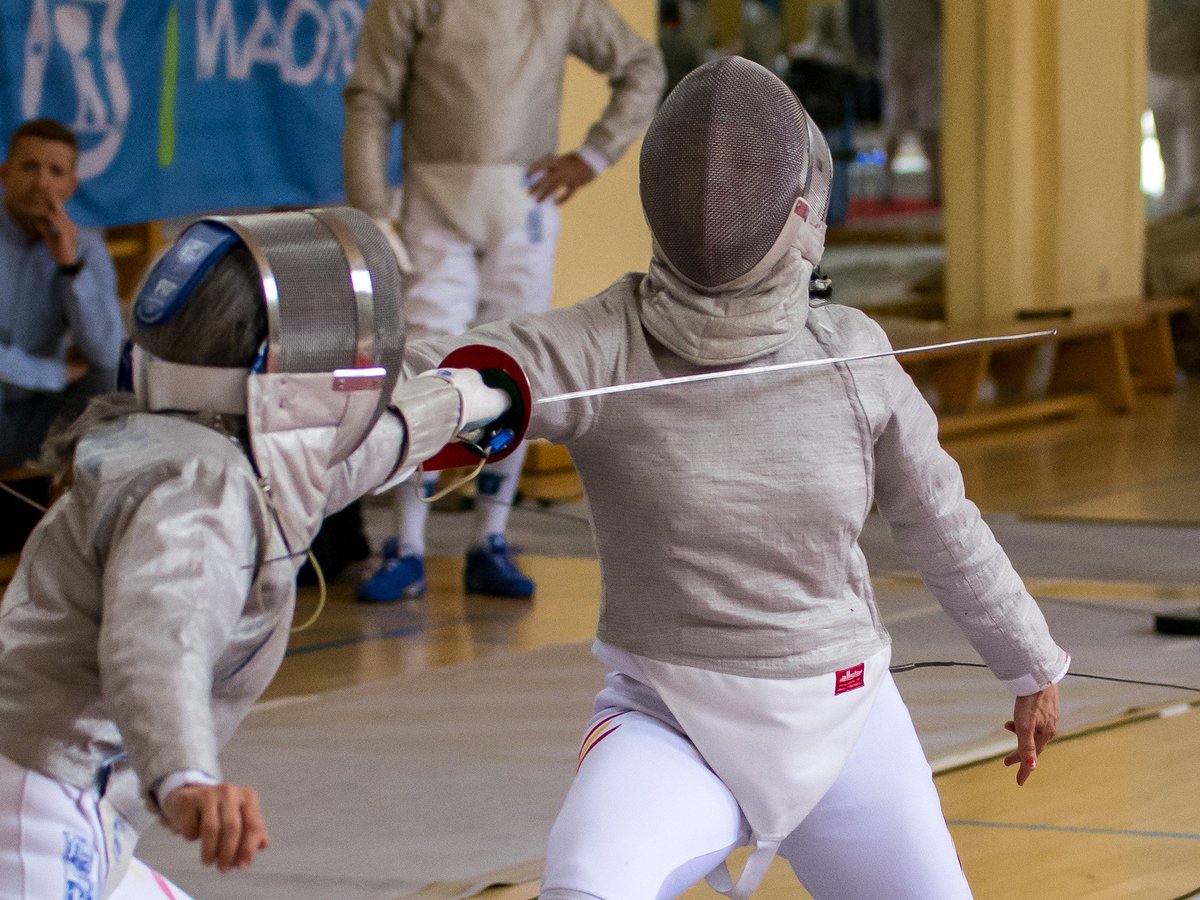esgrimamadrid's tweet photo. Os dejamos unas fotos del Campeonato de España de Veteranos que organizamos este fin de semana. Una jornada vibrante en la que nuestros tiradores han conseguido nada menos que 8 medallas #orgulloCEM #laesgrimamola #moscardó #campeonatodeespaña #somososos https://t.co/dGnLHlxmH7