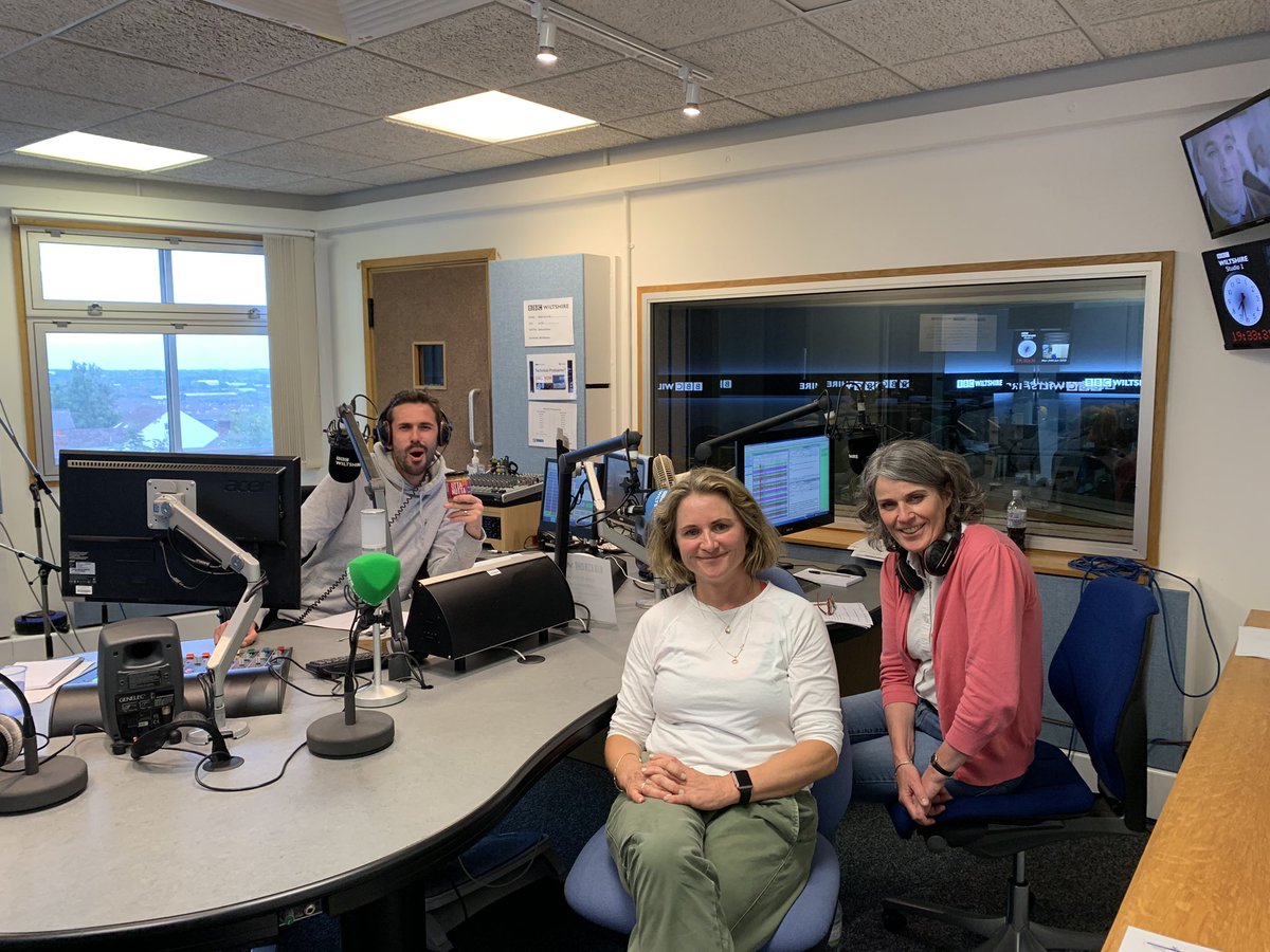 uttanutta's tweet image. Just been talking absolute nuts on @bbcwiltshire 🥜If you want some more nuttiness in your life then you can catch it on catch up. .
#bbc #bbcradiowiltshire #wiltshire #wiltshirefood  #startup #startupbusiness #smallbusiness #localfood #nopalmoil  @StartUpLoansUK @startupstowers