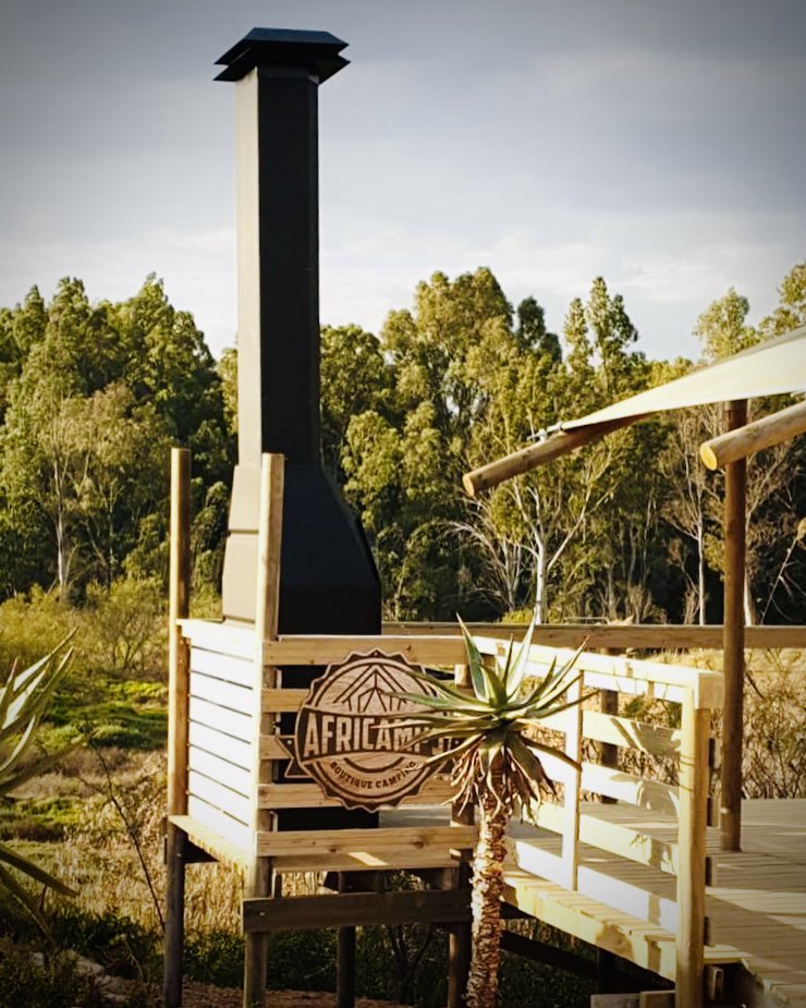 Welcome to the Kambati River Resort, Western Cape in South Africa 🇿🇦

A stunning location for a #HomeFiresBraai 🔥

Making us a little homesick 🙄