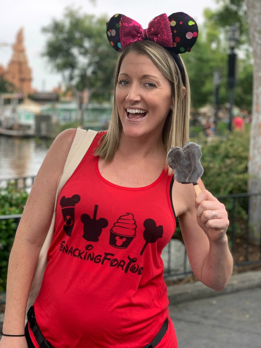 jovanivasquez's tweet image. After almost a 7 year journey, I can finally announce that my wife Stephanie is pregnant! Baby Vasquez due January 3rd, 2020! 🤰🥳 #EatingforTwo #GoodThingsComeToThoseWhoWait