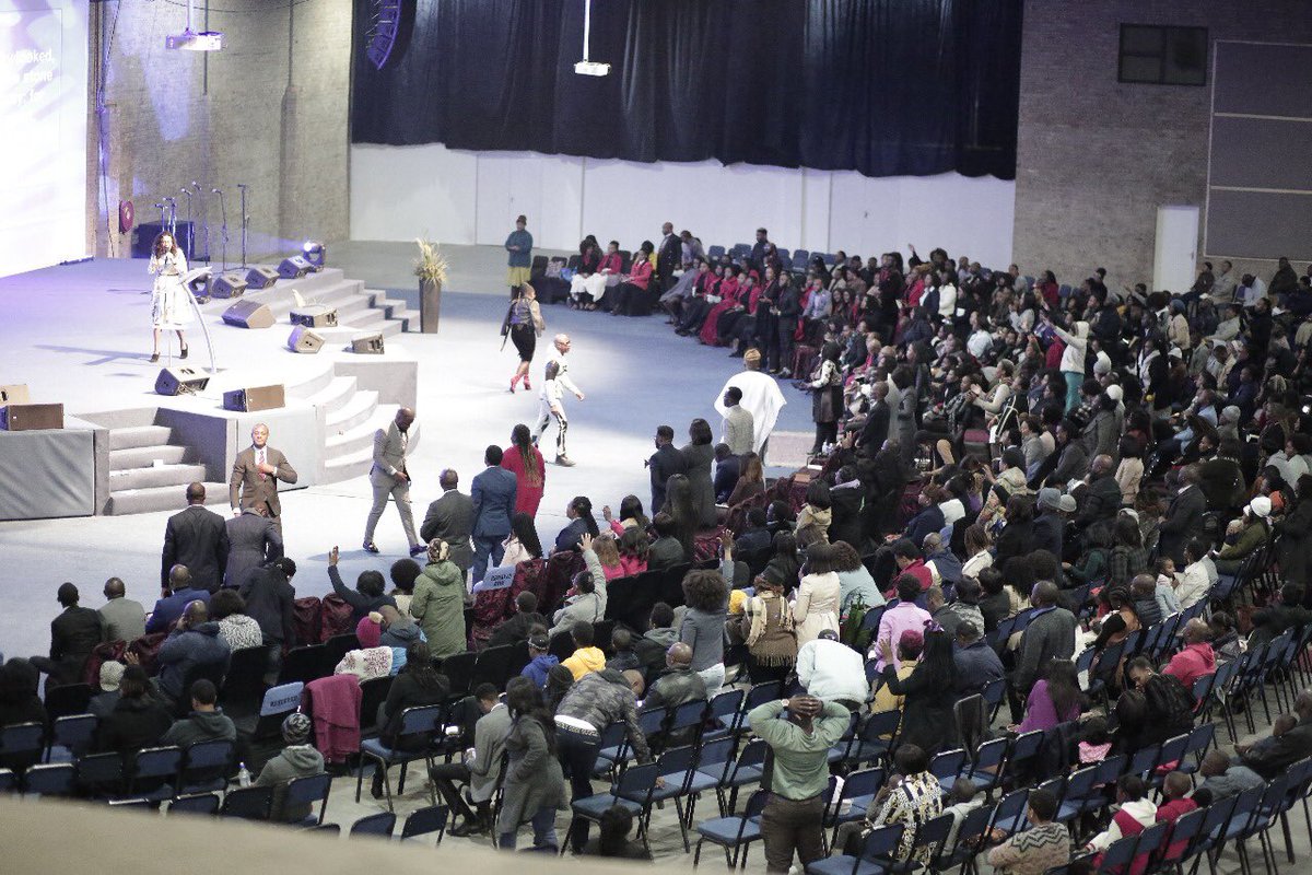 gracehousetwit's tweet photo. #MegaShift2019 Day 2 ministration by GHFC Snr Pst. @augustaozabor. “In the face of challenges you declare only what you want to see. The spirit of faith doesn't pay attention to symptoms and evidence; The only evidence faith needs is the word of God."(Romans 4:17 KJV) #FaithInGod https://t.co/milaWNDjRo