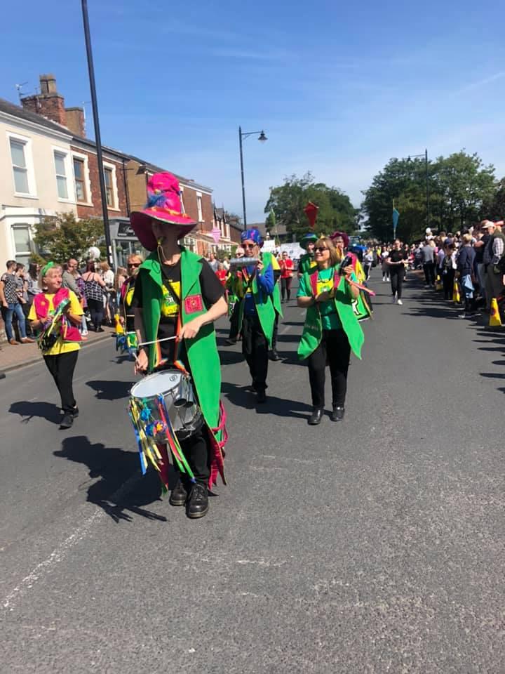 pocolocsamba's tweet photo. Some from Lytham Club Day on Saturday. What a scorcher! but a fabulous day had by all!! Thank you Lytham For having us again ☀😎🥁 #LythamClubDay #Samba https://t.co/lb5cuHlJlD
