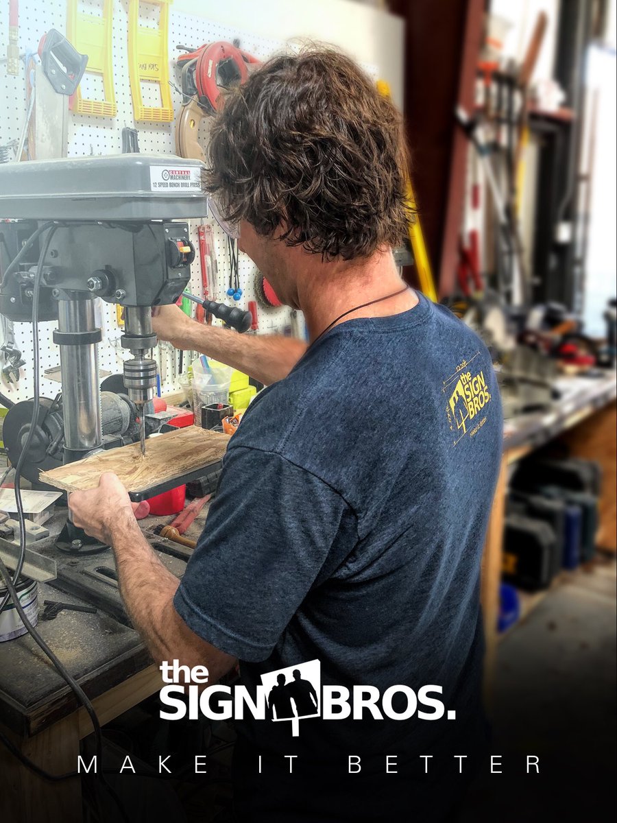 TheSignBros's tweet photo. “To me that core value means, there’s always something that I can do to ensure that those around me can benefit.” - Mike Altman, Production/Install Team
#MakeItBetterMonday #Production #Design #GraphicDesign #Signs #EnviromentalGraphicDesign #EGD #HealthCare #Athletics #Install https://t.co/93nAuN9bre