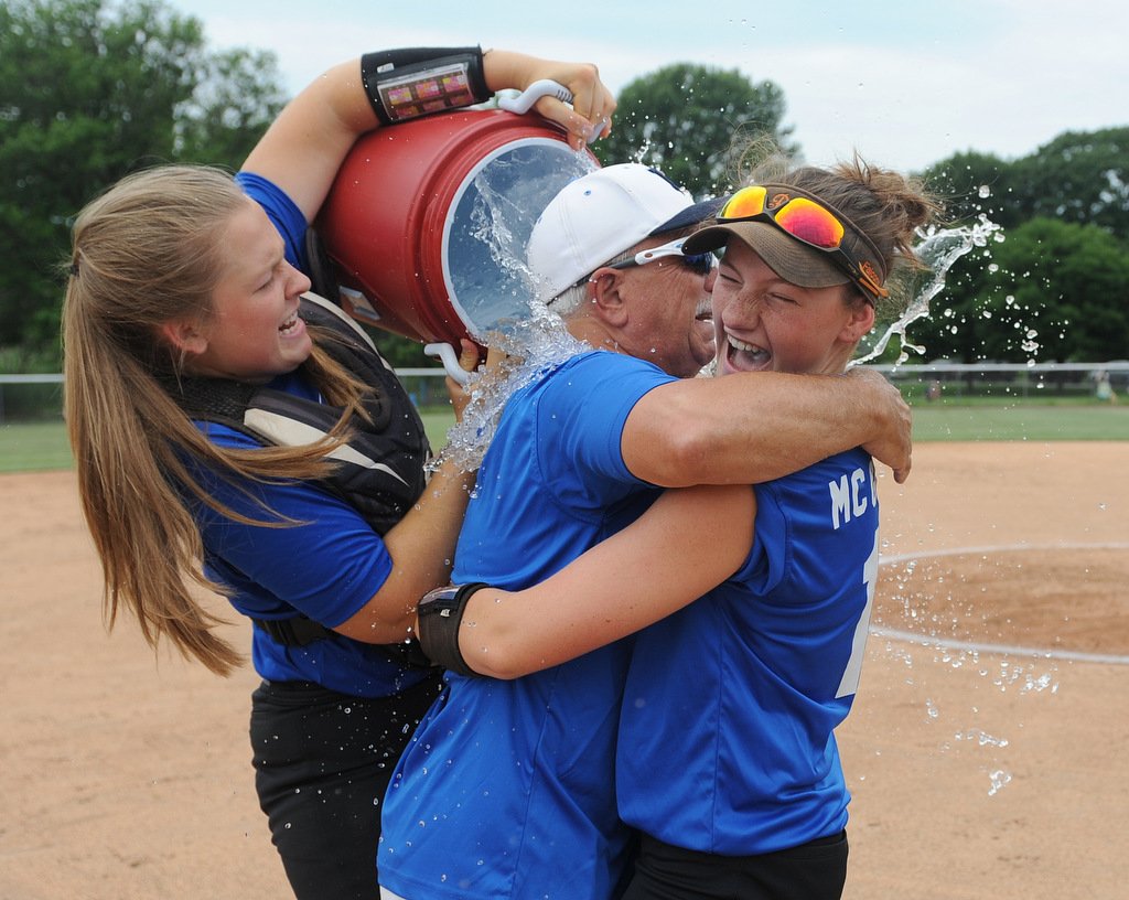 JoeWarnerPhoto's tweet photo. PHOTOS: https://t.co/O02tlbvecs
SOL/BAL vs. Jersey Shore, Carpenter Cup Softball Final.
@SOLCarpenterCup @JSCarpCupSB https://t.co/ZWHOSRAgrA