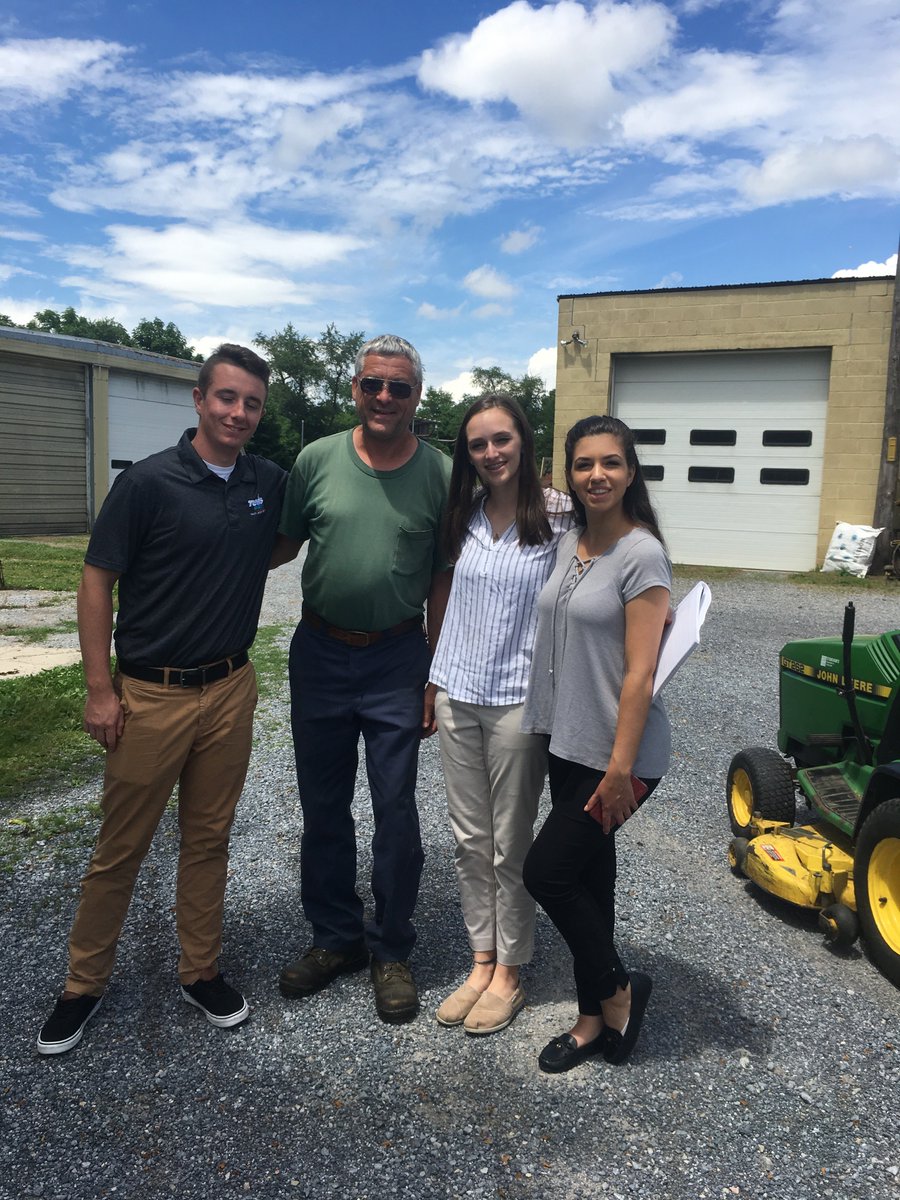 tevisenergy's tweet photo. #summerinterns hanging our with Larry Stumbaugh at Stumbaugh Fuels in Waynesboro. Stumbaugh Fuels is a proud member of the Tevis Family of Companies. #united #teamwork #fueldeliveryservice #waynesboropa https://t.co/imQk3gdUT0