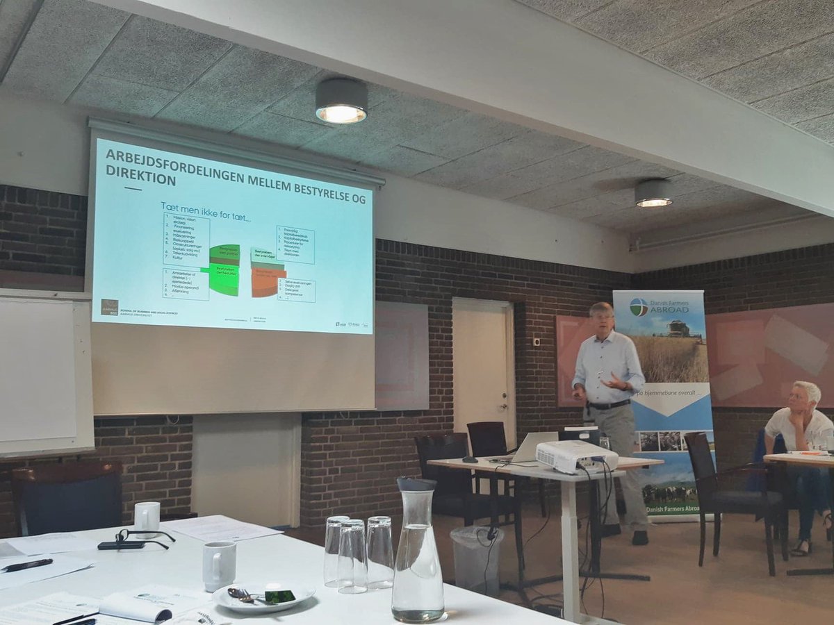 I dag blev DFA’s netværksdag afholdt. Vi har haft en god og inspirerende dag med fokus på ledelse og bestyrelsesarbejde. En stor tak til Aarhus Universitet, Genesi, Aros Business Academy, Janzen Group og alle deltagerne for en god diskussion debat og netværk.  #DFA #networking