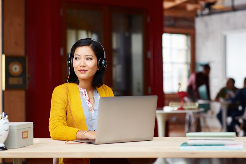 AvcommSolutions's tweet photo. Plantronics Blackwire headsets offer comfort and ease of use for office collaborators: https://t.co/73vnioIi4P  @PolyCompany #MultiConnection #PC #Mobile #Tablet https://t.co/i4JY0MGKNG