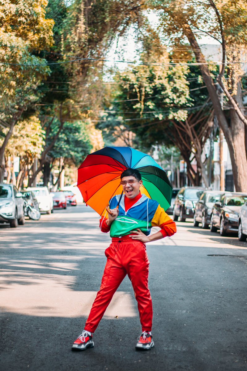 E23587076's tweet photo. Aqui podemos ver a una estafadora que solo usa los colores para estar de Inventada tomándose fotos
Vieja Charlatana falsa activista😂
❤️💛🧡💚💜💙
#TeAmo #amike
@PepeYTeo
@Ricardo_Peralta https://t.co/Zm4lmiQtBu