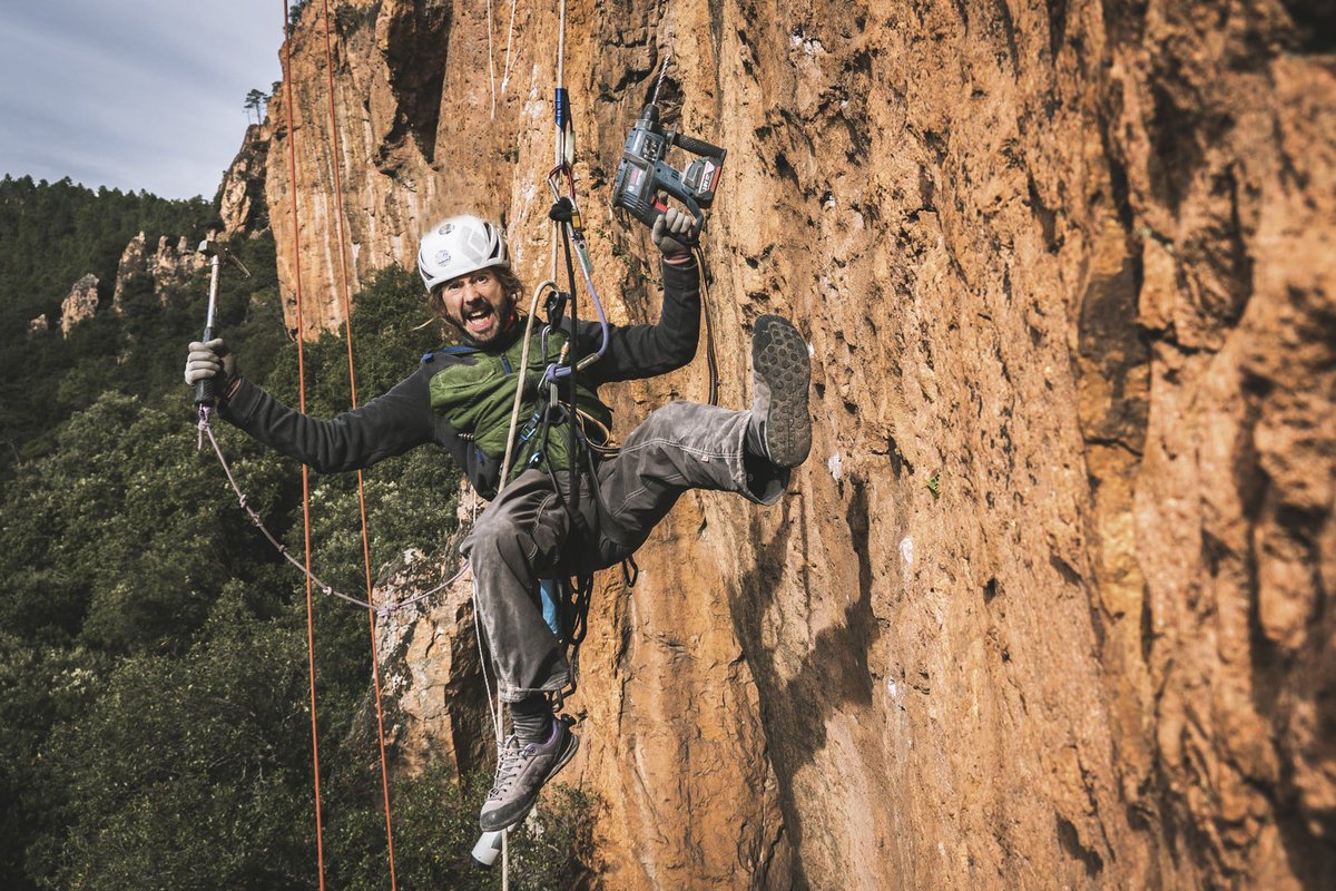 #apprendre, #partager, #agir ... La vidéo du rééquipement Greenspits dans les Gorges du Blavet est en ligne ! 👏 Une nouvelle génération de grimpeurs motivés pour entretenir notre terrain de jeu de manière éthique et durable. 🎥 youtube.com/watch?v=ViRvBr… 🎥

©photo Damien Largeron