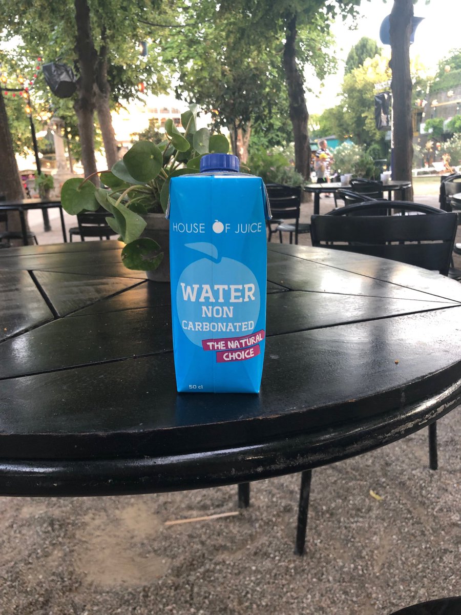 JfewerFewer's tweet image. ⁦@JustinTrudeau⁩ ⁦@CBC⁩ water does come in a box