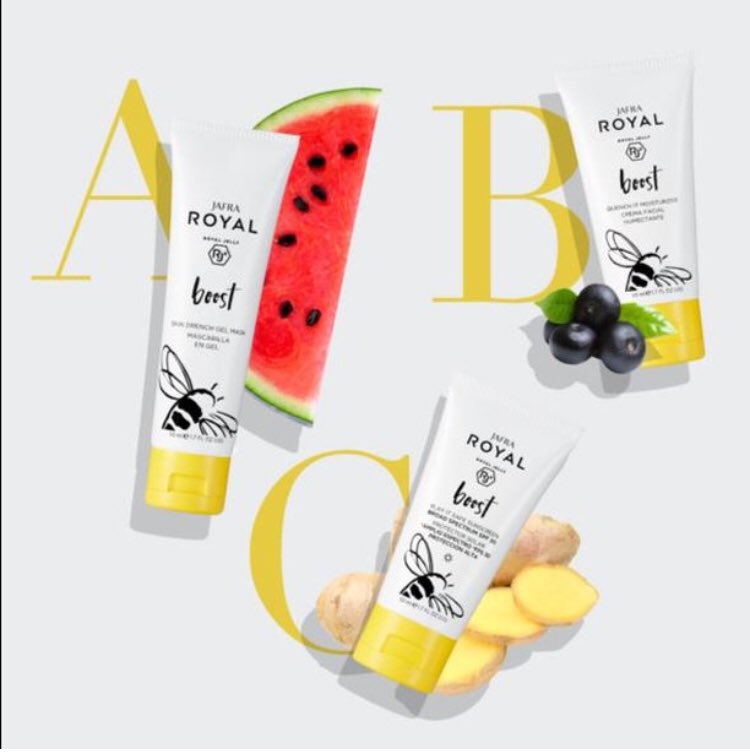 Jafra_playa's tweet photo. No te preocupes más llego todo para el cuidado de tu piel!! Jafra Royal Boost está lleno de frutas y verduras para ayudar a que tu piel brille como nunca antes. Pídelos al (55)69363044. #jafraplaya #jafraroyalboost #frutasyverduras #skincare #cuidadodelapiel🤗 #beauty https://t.co/hsL3Wr5Jue