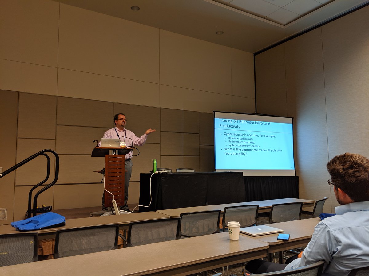 P-RECS '20 tweet media