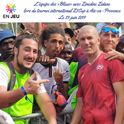CollectifEn's tweet photo. L'équipe de France  a reçu les encouragements de Zinedine zidane pour leur participation à la prochaine @homelesswrldcup. @Z5aix @Abbe_Pierre @FFF @nikefootball @beinsports_FR @jHamel49839657 @F3Languedoc @lequipe @erikbielderman @melyoung53 #objectifcardiff #MoreThanAGame #foot https://t.co/nadaGZ2mrf