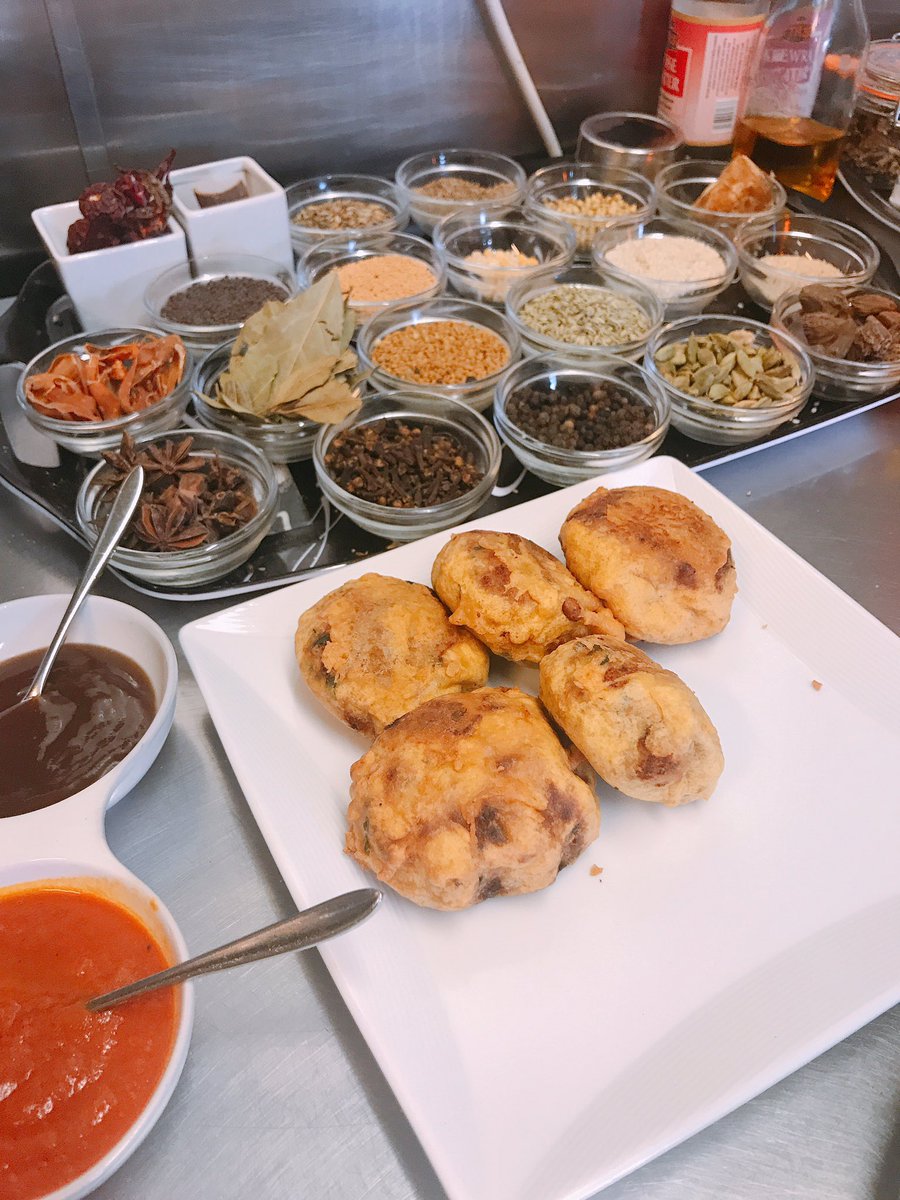 Wonderful Indian cooking lesson at <a href="/CoppersinHythe/">Coppers</a> today with Chef Saurav! Enjoyed every moment of making (and eating) scrummy food. 

To see more footage/pics, check out our IG or FB stories ❤️ #Folkestone