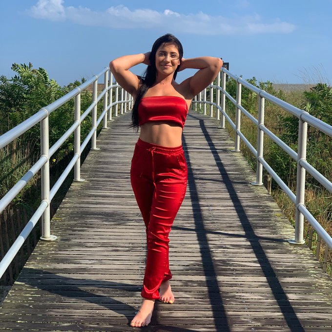 Happy&hearts;️ https://t.co/JTWPL6fqB1