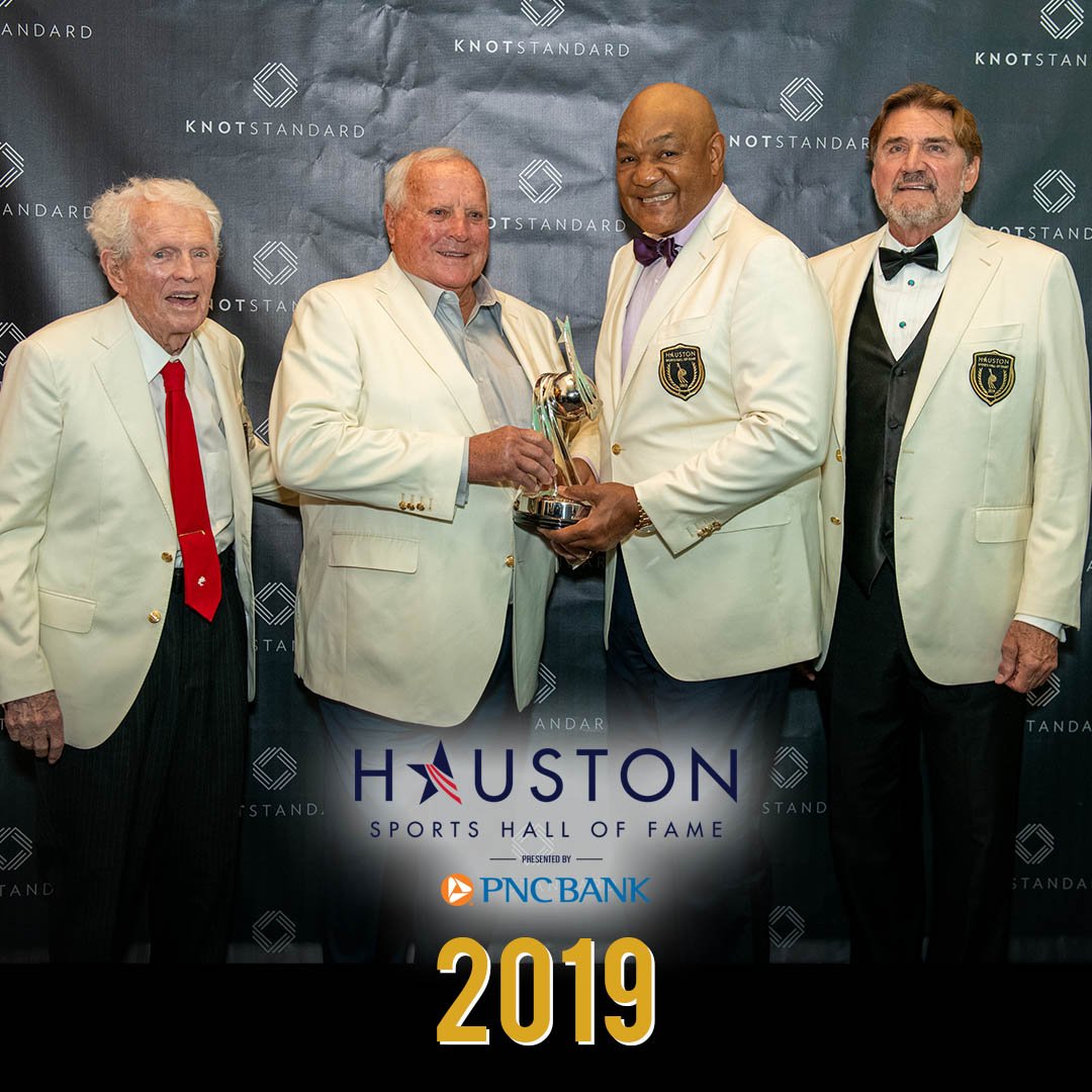 HC_HSA's tweet image. Don't miss it! Tomorrow, four Houston Sports legends will receive their rings and unveil their plaques, taking their place in the Houston Sports Hall of Fame, Presented by @PNCBank 
#WeAreHoustonSports #RingPresentation #WalkofFameUnveiling #HOFday2019