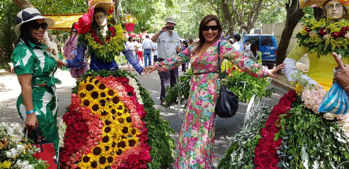 GeaVasquez's tweet photo. Precioso el festival de las flores en Jarabacoa, Confenagro presente, sin produccion no hay nación. https://t.co/JmxW36guPr