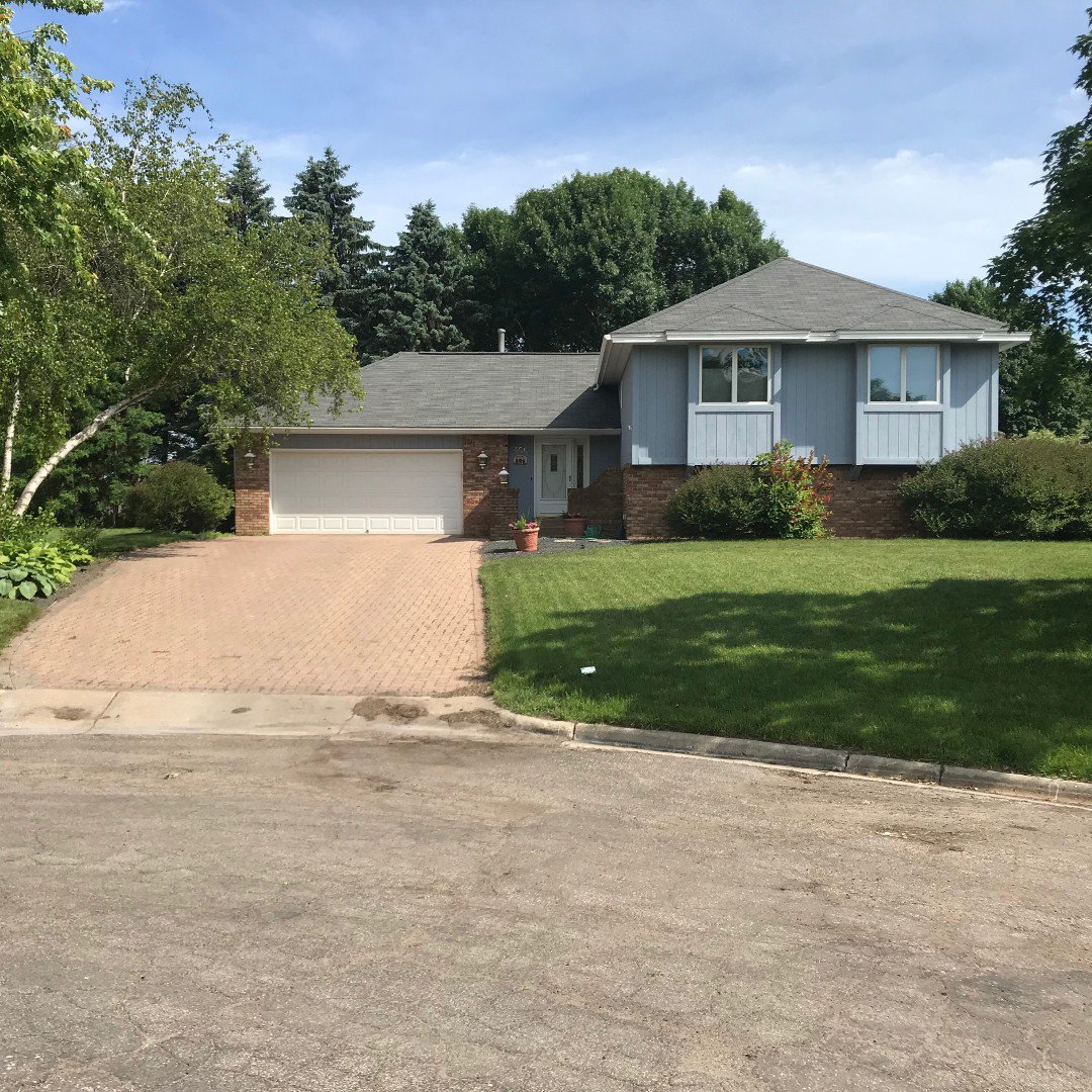 HancockGroupMN's tweet photo. Coming Soon! Fantastic home sitting in a cul-de-sac in Norwood. Above ground pool built into deck, mature trees, 3 bedrooms upstairs. 
3 bed  |  3 bath  |  2,042 sq ft
DM for info!

#premarket #comingsoon #norwood #mnrealtor #minnesotahomes #hancockgroup #remax https://t.co/DFdTfn6s29