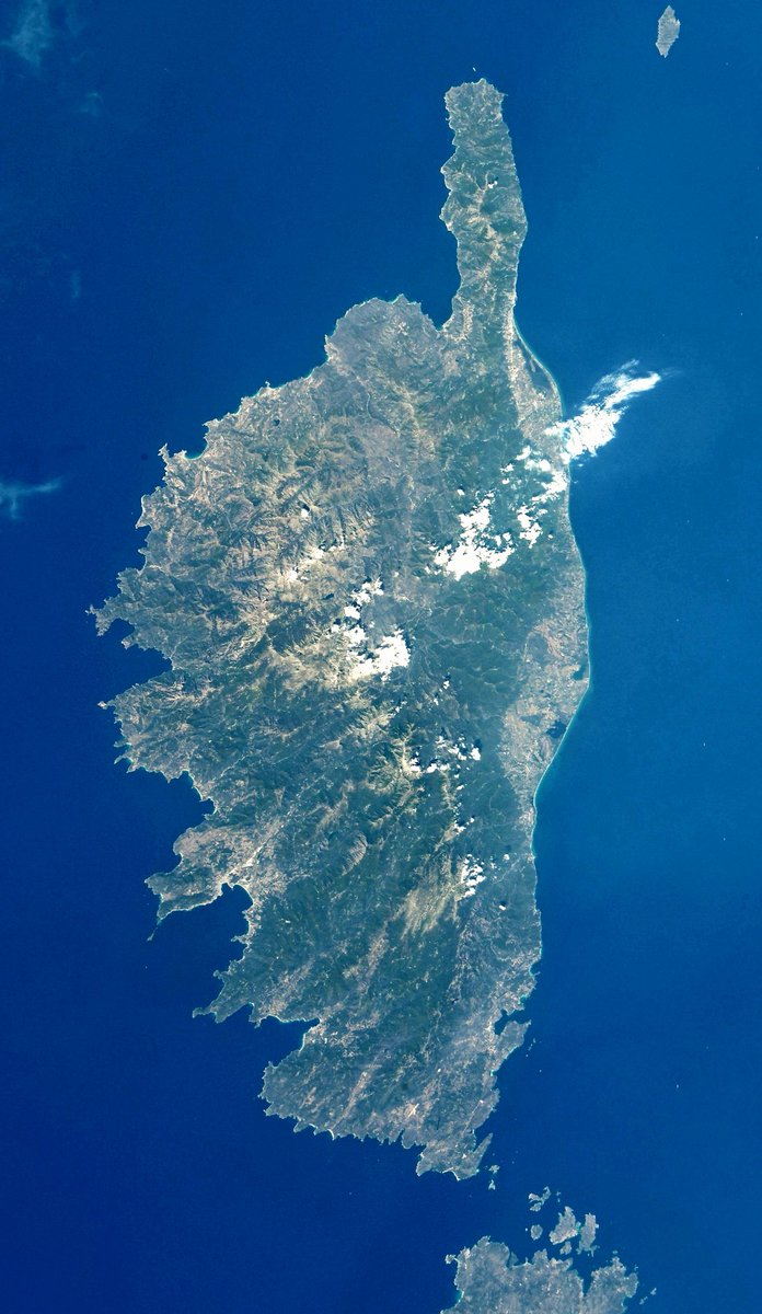 Cnes La Corse Vu Du Ciel Photographiee Par L Astronaute Astro Davids Son Retour Sur Terre Est Prevu Ce Soir A Suivre En Direct Des 21h30 Sur T Co Wlznu0fory Twitter