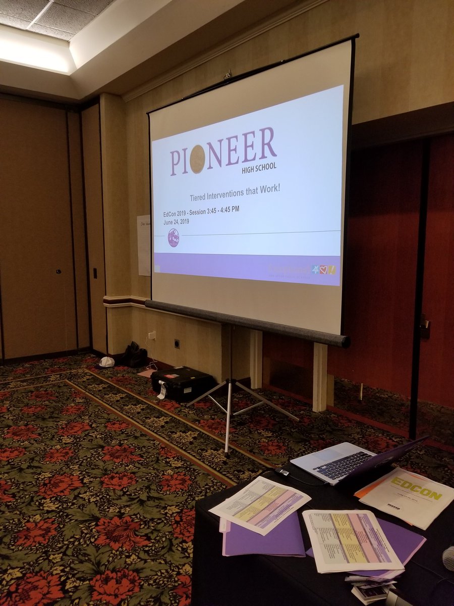 skibaina2's tweet photo. Getting ready for our session. Are you in the room ready to be #A2Engaged? #EDCON19 @A2SchoolsSuper @A2schools @A2Pioneer @PaulDeA2ngelis https://t.co/l5KnAZ996E
