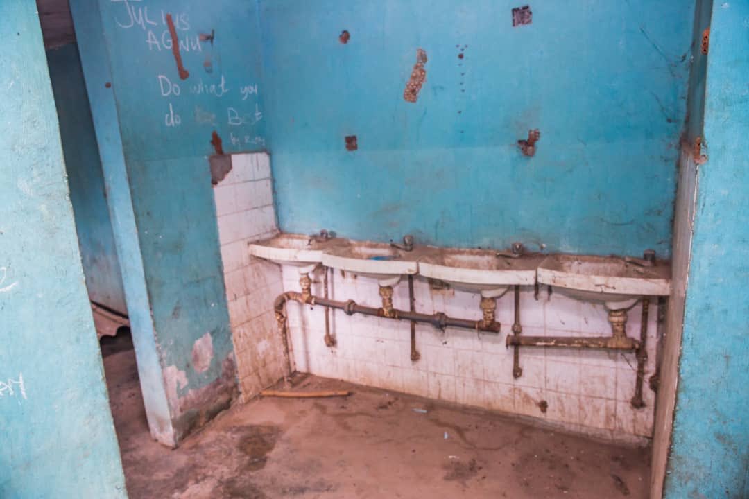 RealAARahman's tweet image. I was at the Kwara State College of Education in Lafiagi to access the facilities on ground. It was disheartening. The neglect our institutions have had to endure for so long makes rebuilding our state more challenging but not impossible. We will do all we can to fix Kwara.#Iseya