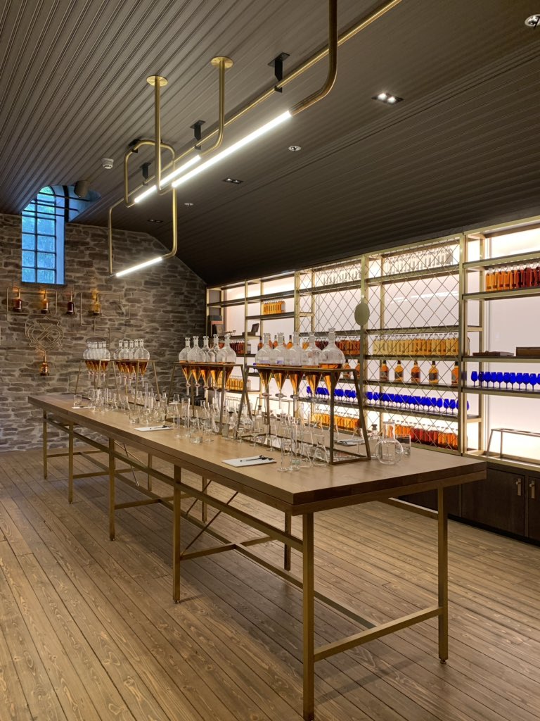 whiskytrails's tweet photo. Strathisla Blending Room #blendyourown #blending #whiskyblending #whiskeyblending #blendingwhisky #blendingwhiskey #whisky #whiskey #strathisla #strathisladistillery #explorescotland #scotlandtravel #visitscotland #scottishhighlands #whiskyporn #chivasregal #Scotland https://t.co/dRSjMWta0g
