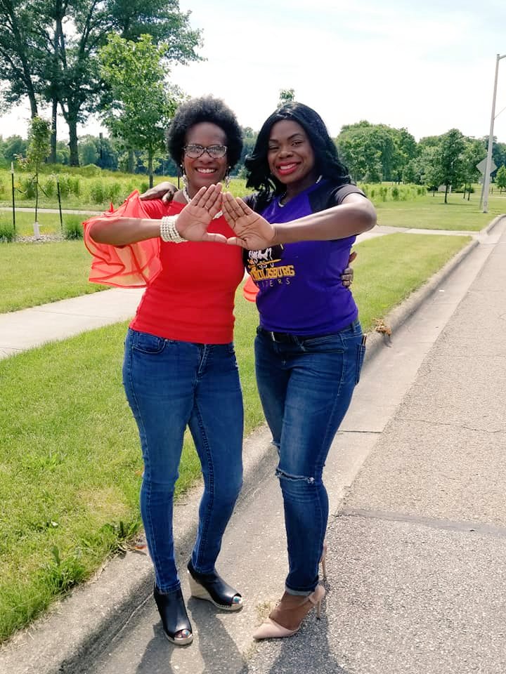 MLawsonRowe's tweet photo. #PubicService & #Sisterhood! #LawsonRowe4Reynoldsburg #Strickland4Reynoldsburg #BeAnInspiration #SeatAtTheTable #VoiceForTheVoiceless @moonie3babies @ROWE_R4 @StricksMomma2 https://t.co/F1fOT1HfLr