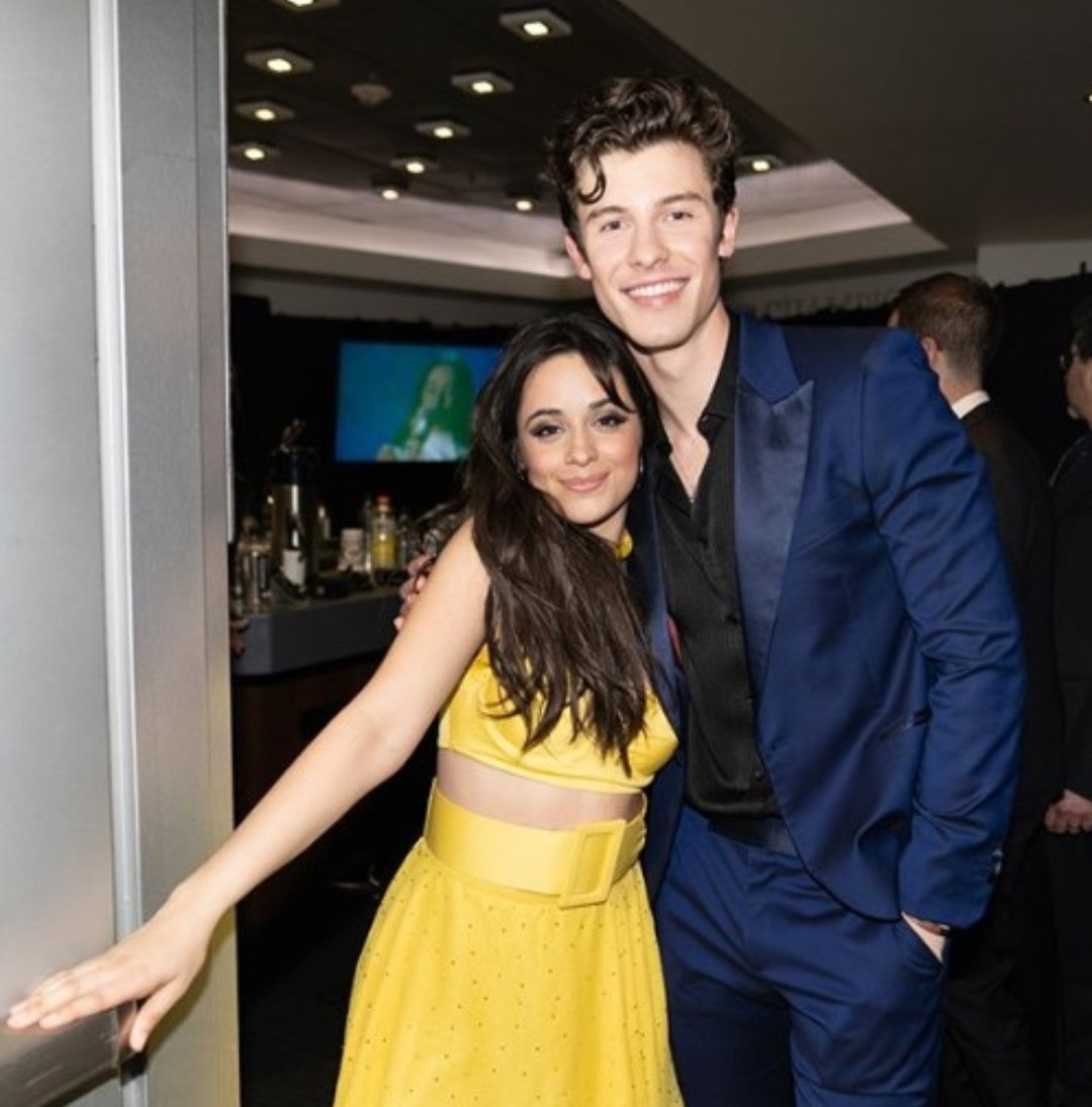 ¿Podemos hablar de lo BELLA que es la amistad entre <a href="/Camila_Cabello/">camila</a> y <a href="/ShawnMendes/">Shawn Mendes</a>? 😍😍😍