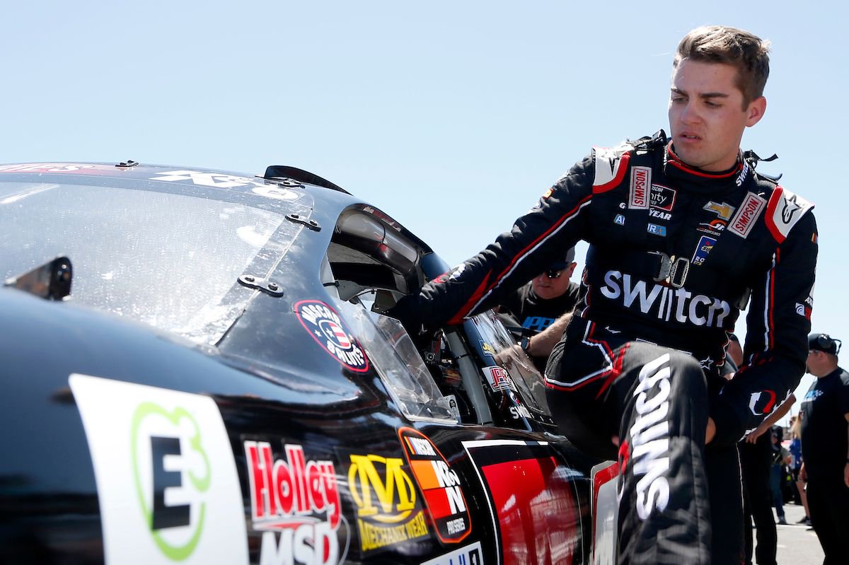 NASCARRegional's tweet photo. [K&amp;N Catch-Up] What We Learned In Sonoma

🏁A familiar face in Victory Lane, ⚑ black flags &amp; 🏆a championship shakeup.

READ ⇢ https://t.co/a9diXtymsQ

#KNWEST | #Procore200 | @RaceSonoma https://t.co/eOSTCMu5Ly