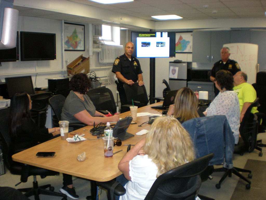 CityofChelseaPD's tweet image. Photos: Chelsea Police Dispatchers Train to Better Respond to Mental Health Crises chelseapolice.com/2019/06/24/pho…
