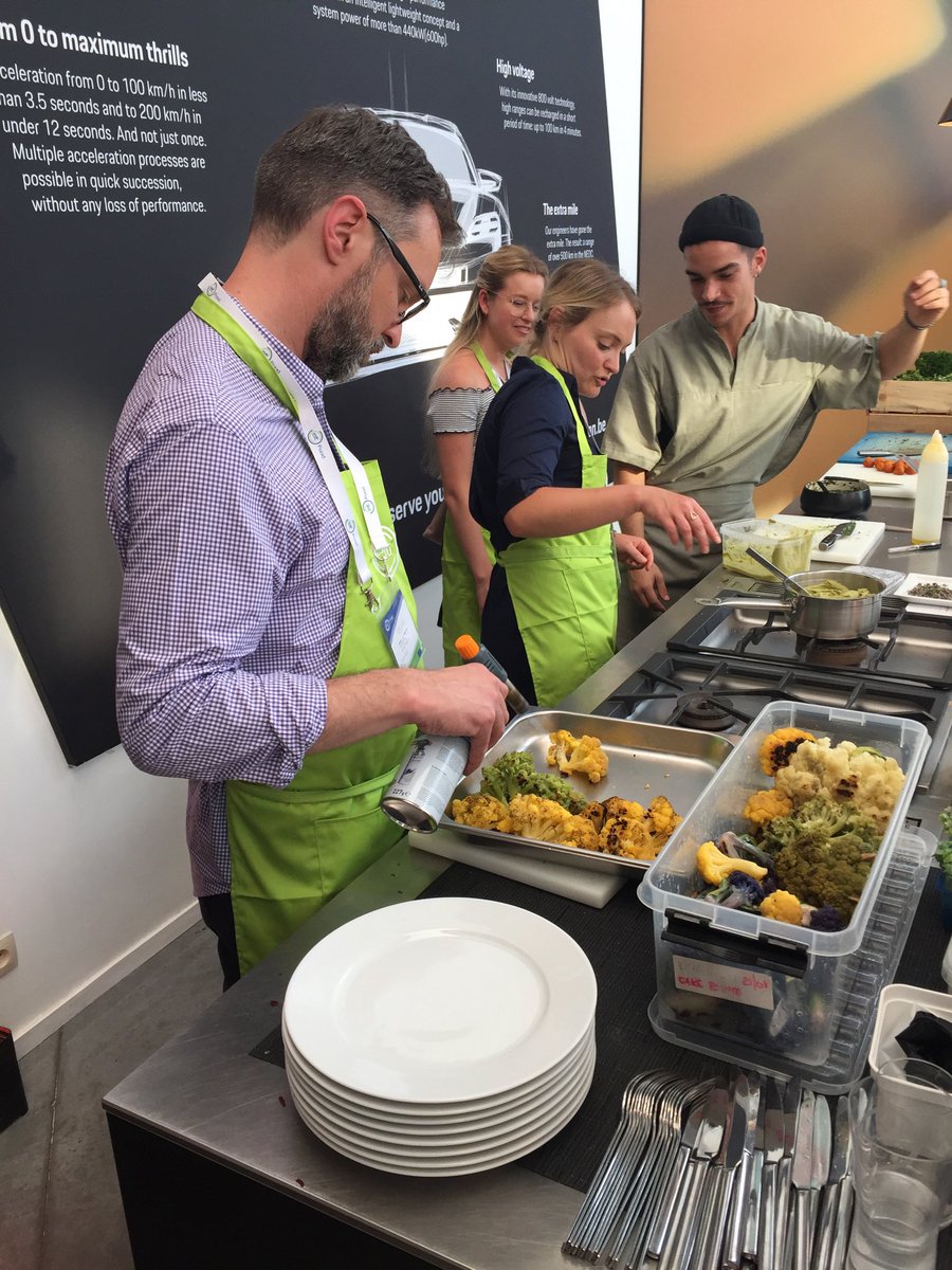 Anthony Warner blow-torching cauliflowers and other amazing magical events taking place at EIT Food’s Food Ambassadors Eating The Gap II - celebrating health, sustainability and taste #EatingTheGap ⁦@UniofReading⁩  ⁦@EIT_Food⁩ ⁦@One_Angry_Chef⁩