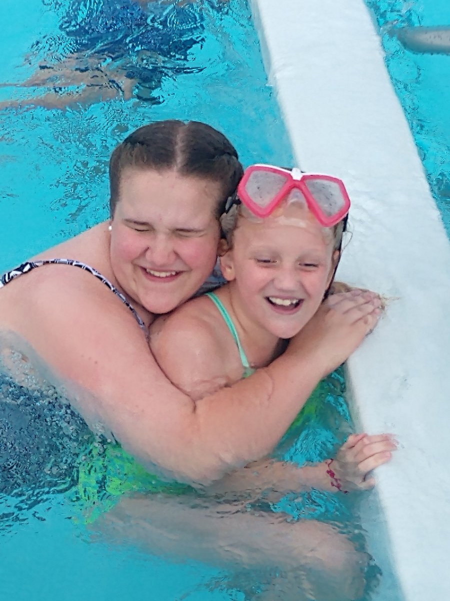 HallSmileWay's tweet photo. Swimming at ChilliBay is always a favorite at summer school #dewey45 #summerjourney https://t.co/f4hUagSfJG