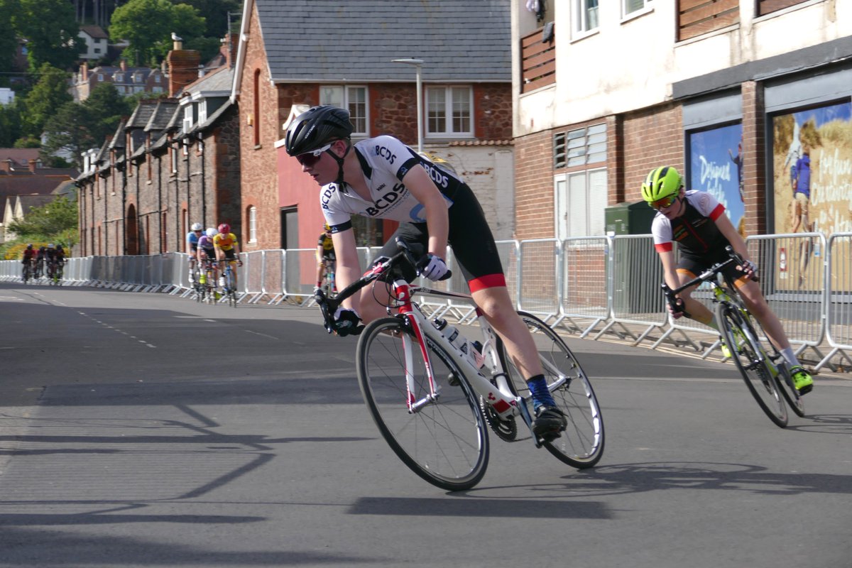 Mike_Mondie2's tweet image. Two good strong rides from @JudeMunday1 @_BCDS_ 
Moved up 30 places through the field in Saturday's @BritishCycling National Youth Series and was in the lead peloton for Sunday's #MineheadGP for a top 20 finish
#AllezBCDS
#MojoBack
@WbourneAcad_PE