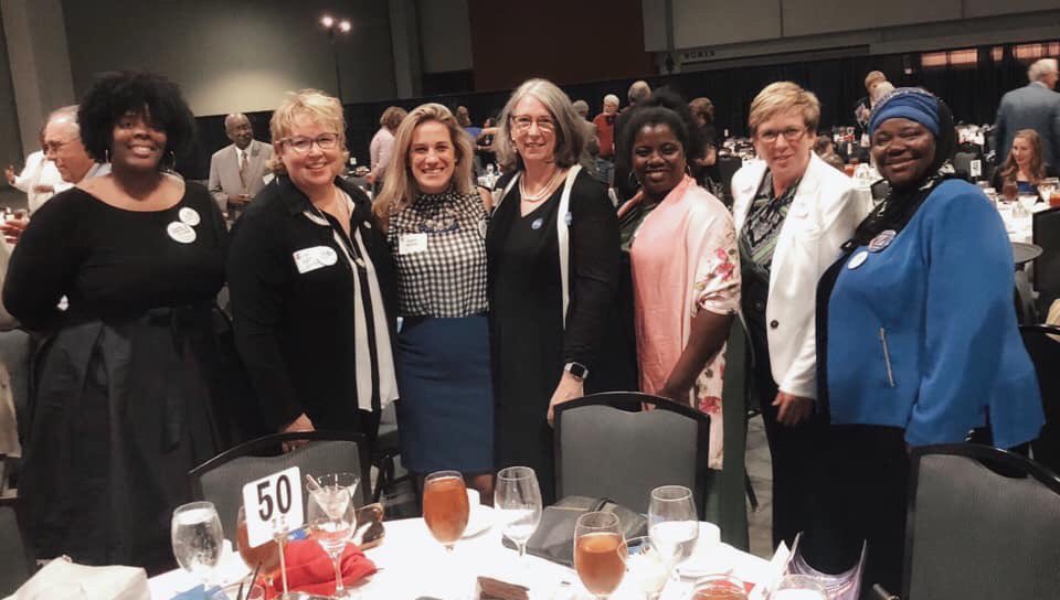 TJBichell's tweet photo. Had a great time at the Tennessee Democratic Party Three Star Dinner! Keynote speaker @kyrstensinema was phenomenal, and her message about bridging personal and party divides through always doing the right thing for people was powerful and timely #bichellfor34 #district34 #tndp https://t.co/IKf6889nia