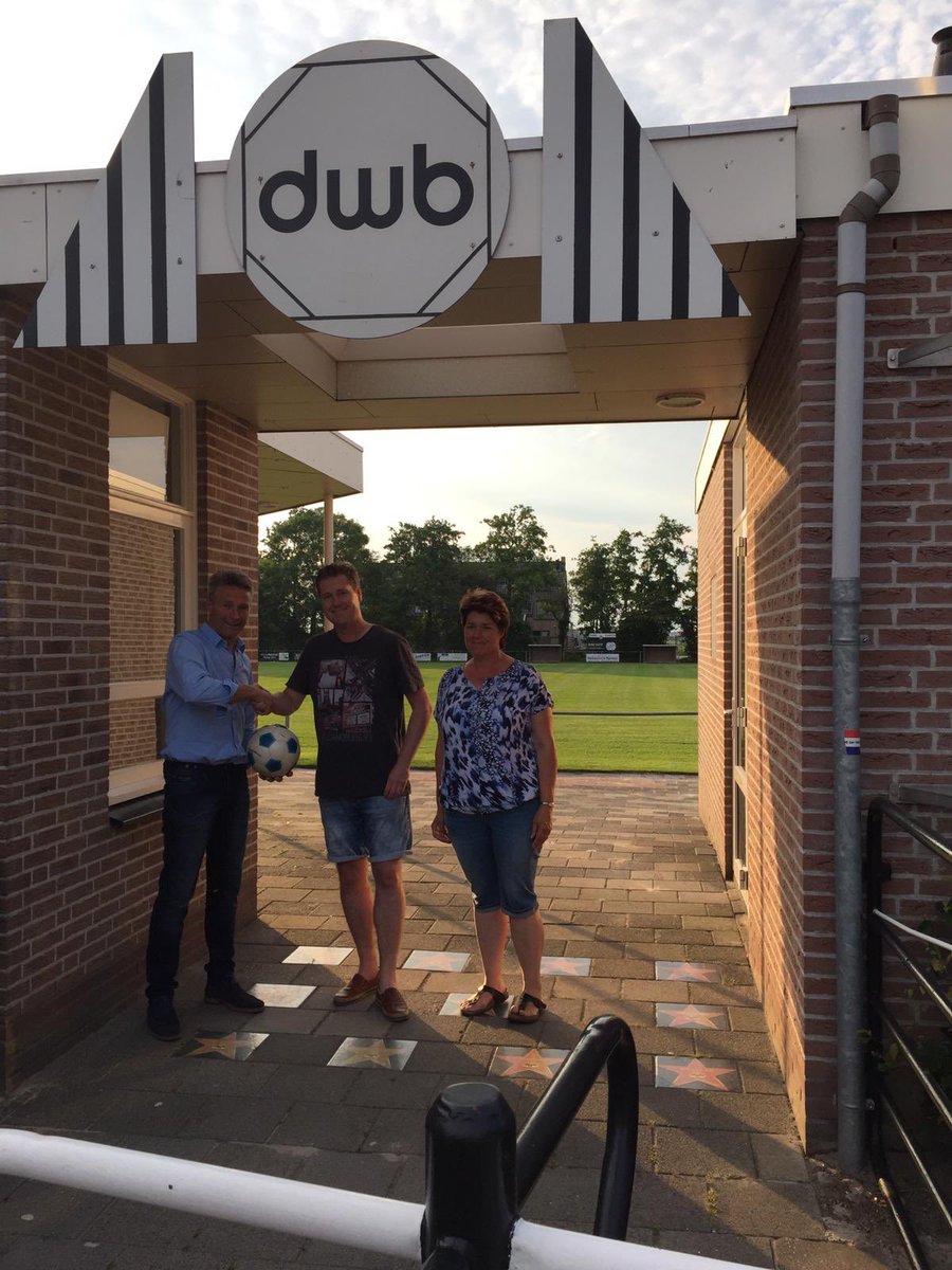 Toen wist ik al dat <a href="/vvdwb/">DWB - De Weere</a> uit altijd lastig is...🤔😎 Mooie uitdaging hier komend seizoen elke week te mogen werken op echt gras met de selectie! Zin om volgende week kennis te maken met de spelersgroep en staf.