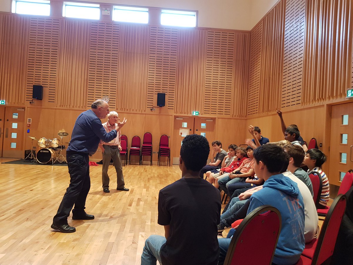 TrinityBoysChoi's tweet photo. Brilliant, inspiring workshop with some of the greats #JasonPiper #DavidNield @JEREMYJAMESTAYL @FrankWhately #planningforthefuture https://t.co/ybkHmfc9U1