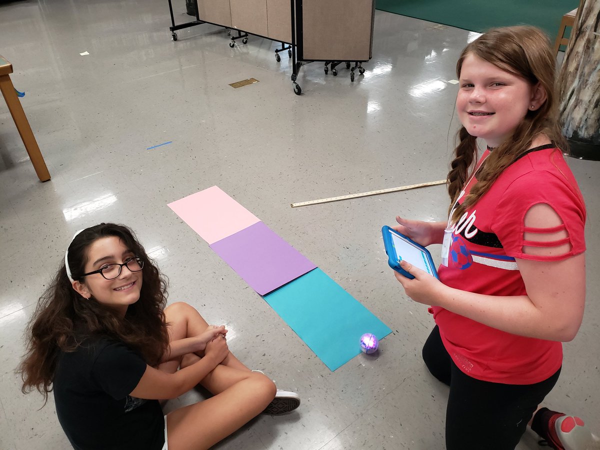 PippTina's tweet photo. Hello Sphero! ESSP5 Deer Park students were lighting up the classroom today. @Gifted_HCPS @SpheroEdu 
#ESSP5 #coding #4daysthatchangelives https://t.co/WhUcxBqRu9