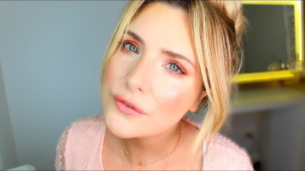 NEW ! RELAXING MAKEUP TUTORIAL: SUMMER 2019 CORAL MAKEUP TREND #MakeupTherapyThursdays youtu.be/yC7obA5D7Sw#bb… #beautygurus #bvloggers