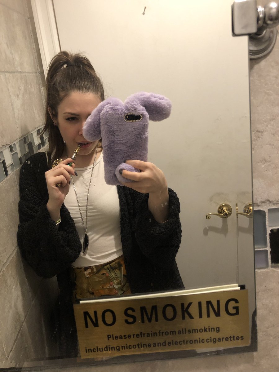 SuccubusSahara's tweet photo. Pay for my weed and spoil me like the goddess I am. 🌸 #goddesssahara #domme #weedgoddess #payme #weedprincess #thc #tpe #spoilme #femalesupremacy https://t.co/8Ci1ahP7ti