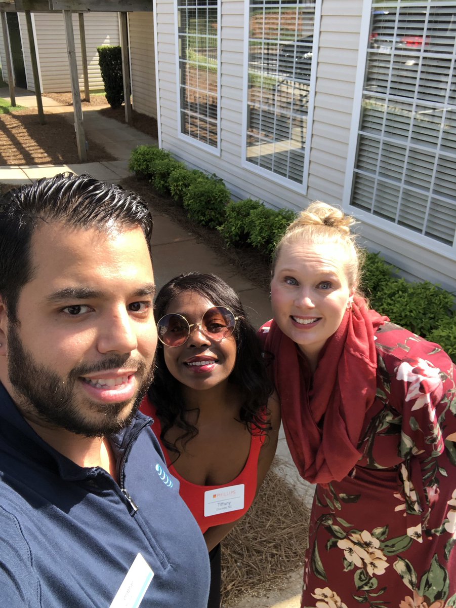 Just set up a nice collaboration with Ridgeview Apartments for a Pool Party for their Residents !!!!!!  Complex is  ATT Fiber Ready !!!!!   #Events #TheState #StrikeForce #FiberFrenzy  <a href="/rhyneandgrind/">David R.</a> <a href="/ChrisSerina/">Christopher Serina</a> <a href="/AdamMRagab/">Adam M. Ragab</a> <a href="/404girl/">Betsy Francis</a>