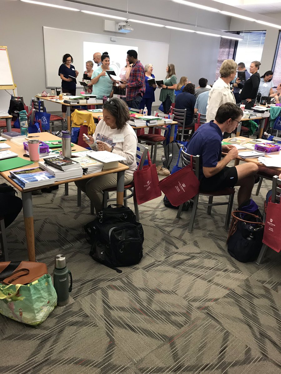sciguymoreno's tweet photo. Great first day at the 2019 ELLevate Summer Literacy Institute! @ELLevateGrant https://t.co/DiVnHhr782