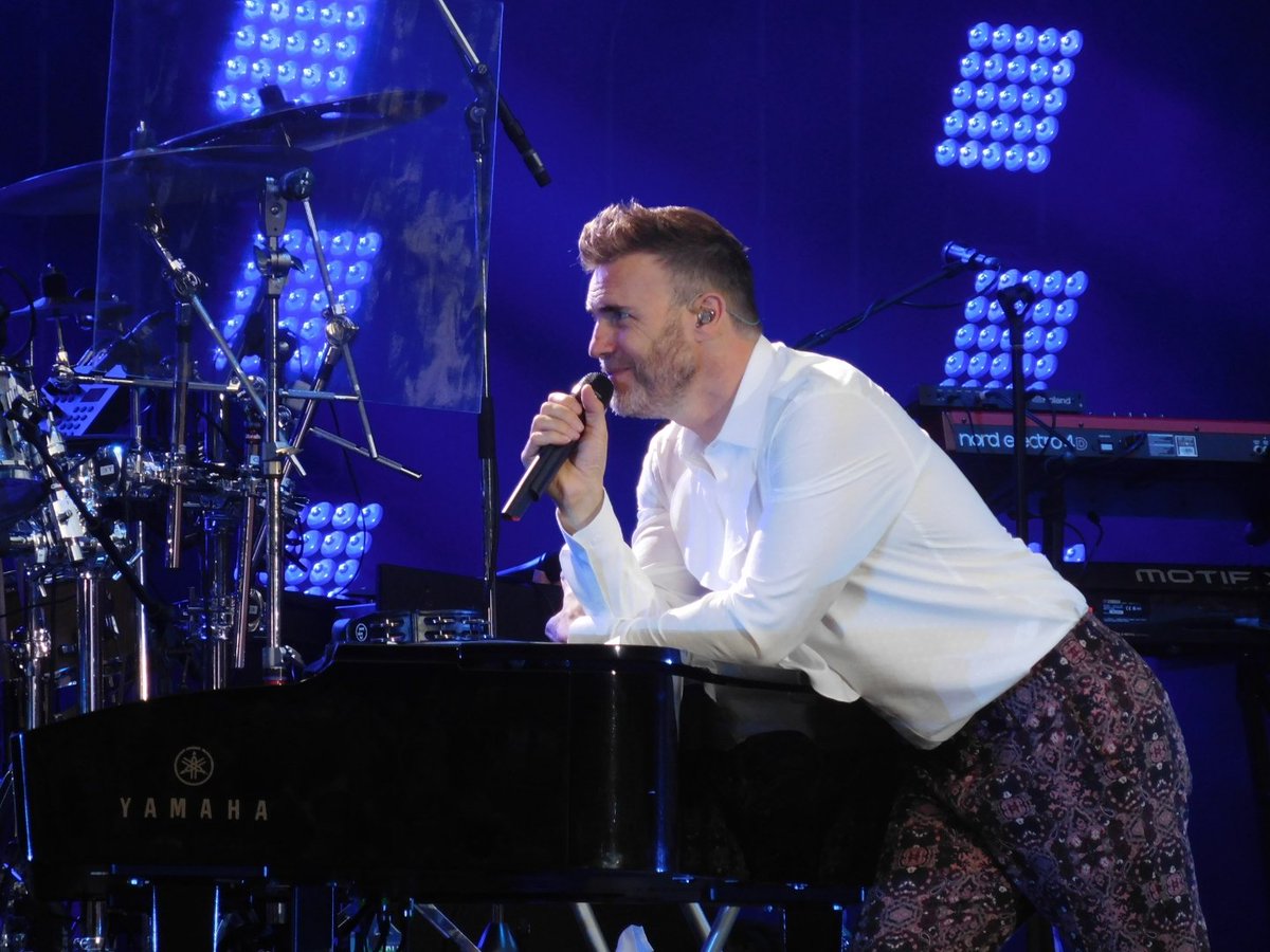 DebbyvanBalen's tweet photo. Our 4 hour drive from the Netherlands was really worth it! Loved this outdoor gig! Thank you again TT 💕 #tt30 #hamburg #Odyssey #tteurope @GaryBarlow @HowardDonald @OfficialMarkO https://t.co/OVBtoHb1Sw