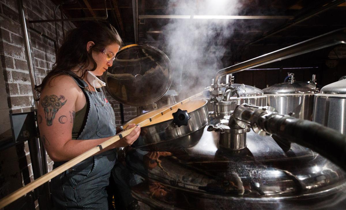 Women are behind the kegs of some of Tucson's best craft beer tucson.com/lifestyles/foo…