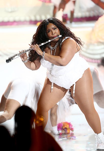 lizzo's tweet photo. Art imitates.... https://t.co/ZdZHDIN7x2