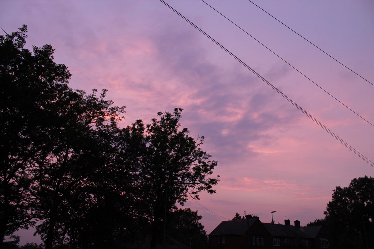 KirstieChapman0's tweet photo. Loving the nights sky. 
@BBCEarth #nightsky #nature #oldham #photography #sky #angelsdelight #blessed https://t.co/jjVF91Faxt