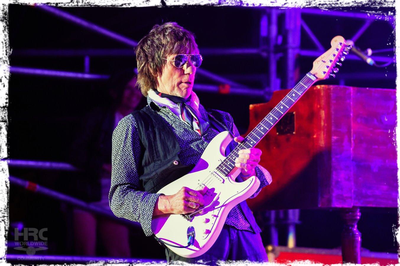 ROCK N ROLL BIRTHDAY:

Born on this day, June 24, 1944 JEFF BECK - HAPPY BIRTHDAY JEFF!   