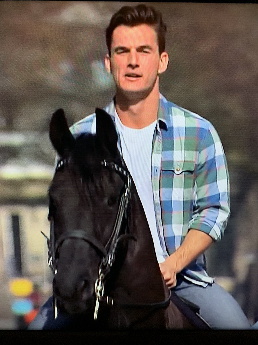 BachelorBob_'s tweet photo. TYLER C HAS THE HORSES IN THE BACK, FOLKS.
 
#TheBachelorette https://t.co/ngiQ4Cr68Z