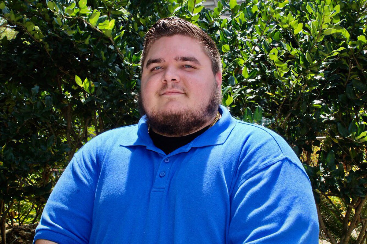 FLClubFootball's tweet photo. Next on our Coaches Spotlight is Offensive Assistant &amp; Assistant Defensive Line Coach Nick Cuesta. 🐊🏈
Last year, Nick coached for Saint Francis High School and now currently coaches alongside Coach Don at GHS. This will be his second year coaching with FCF. @nickcuesta https://t.co/l4nyM0t3cK